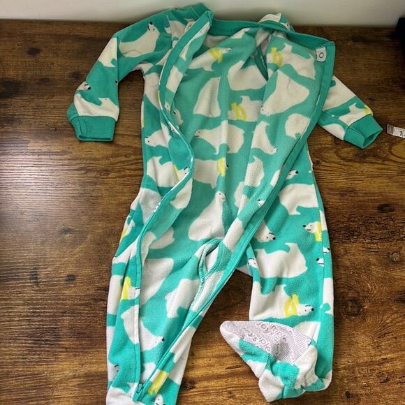 5 for $20 Carter’s Thick Polar Bear Zip Up Footsie - Picture 9 of 11